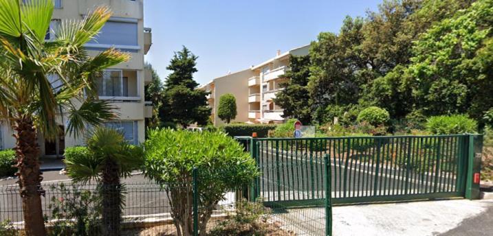 Joli studio A front de mer Saint-Raphael (Var) Exterior foto