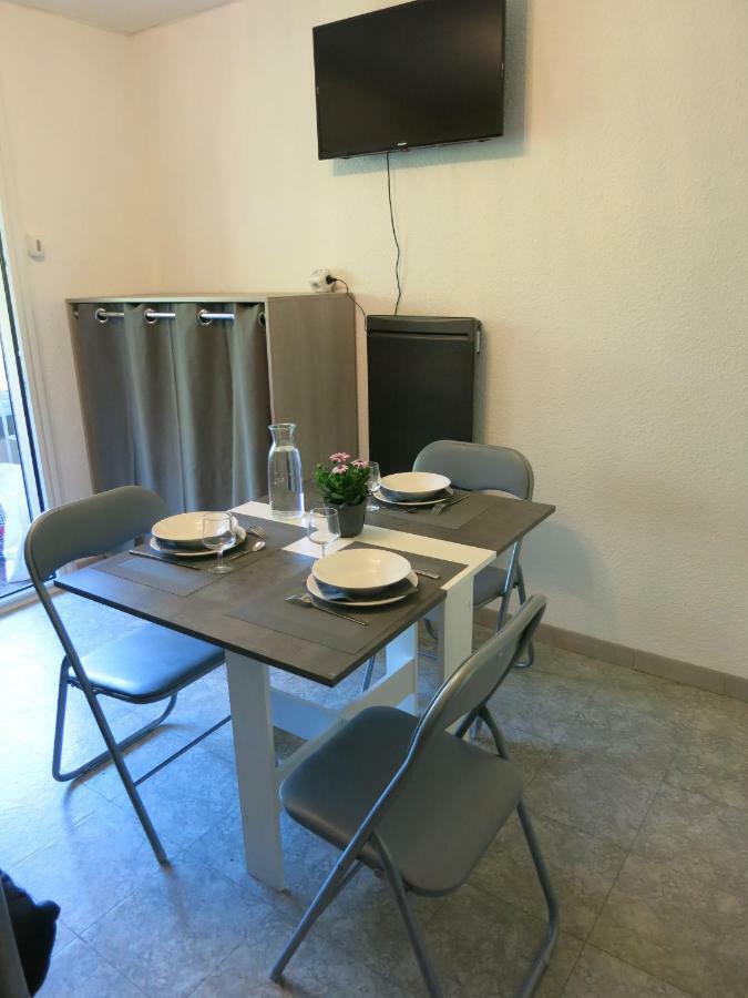 Joli studio A front de mer Saint-Raphael (Var) Exterior foto
