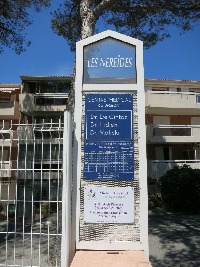 Joli studio A front de mer Saint-Raphael (Var) Exterior foto