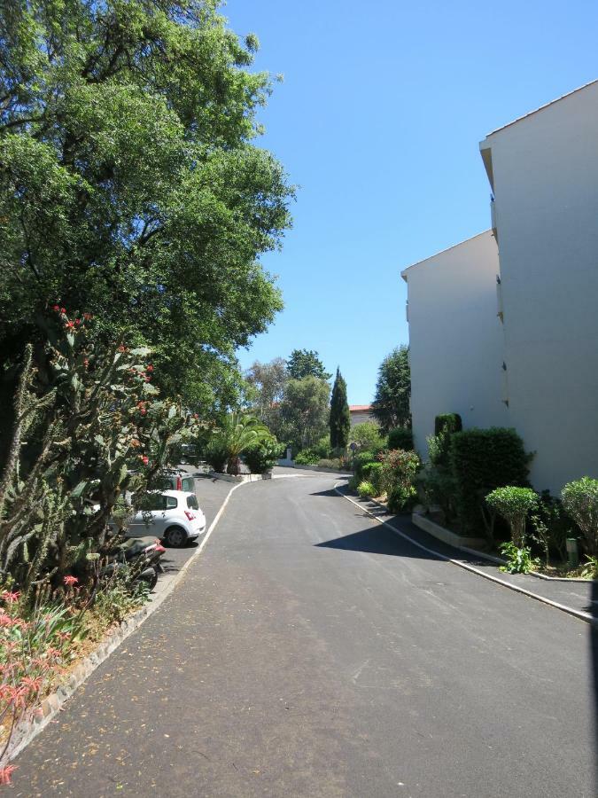 Joli studio A front de mer Saint-Raphael (Var) Exterior foto