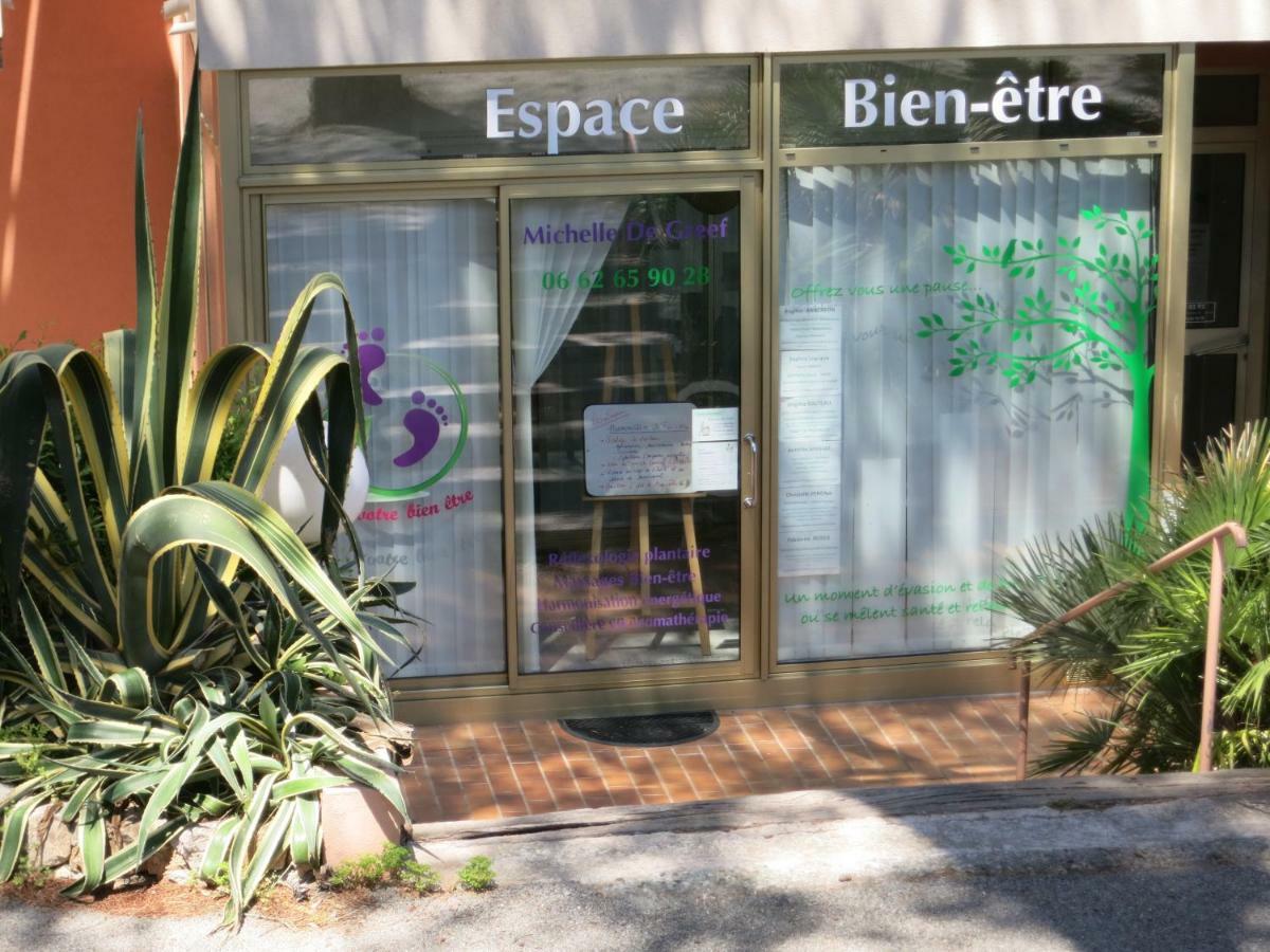 Joli studio A front de mer Saint-Raphael (Var) Exterior foto